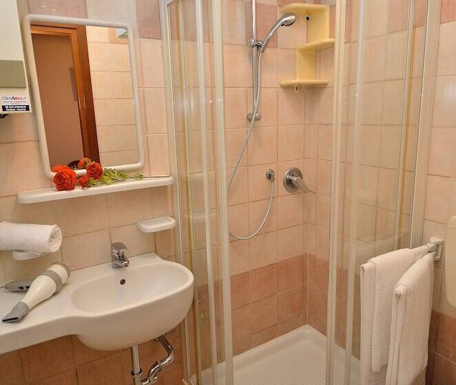 Отель Amba Alagi