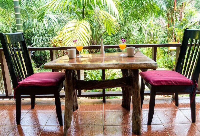 בית מלון כפרי Ao Nang Baan Suan Resort