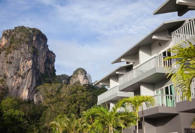 هتل Arawan Krabi Beach Resort