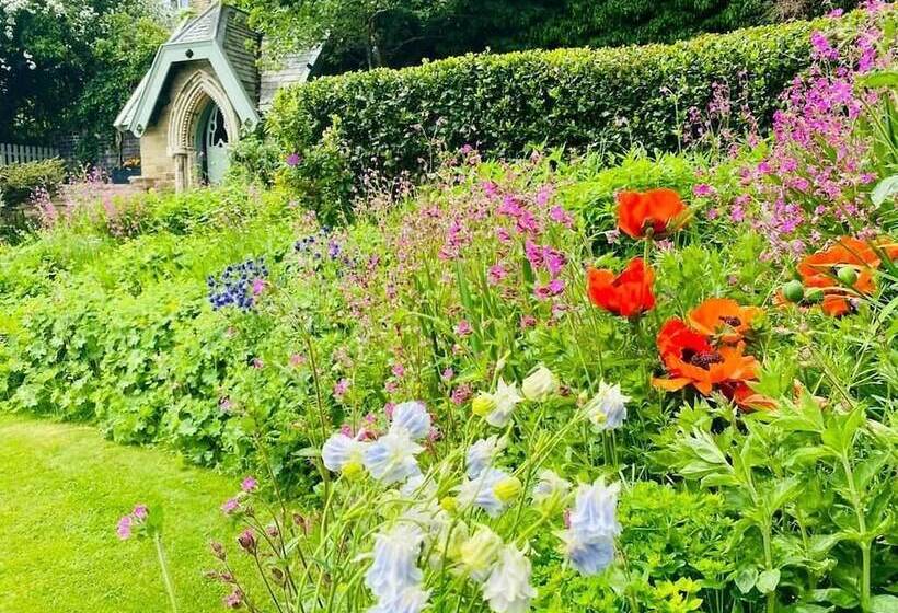 ホテル Ashmount Country House