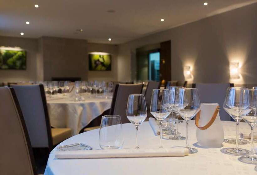 ホテル Auberge De Clochemerle, Spa Privatif & Restaurant Gastronomique
