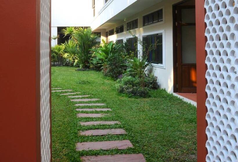 هتل Baan Khun Nine