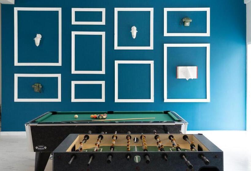 Zoe Hotel, Trypiti Beach Resort & Hive Water Park