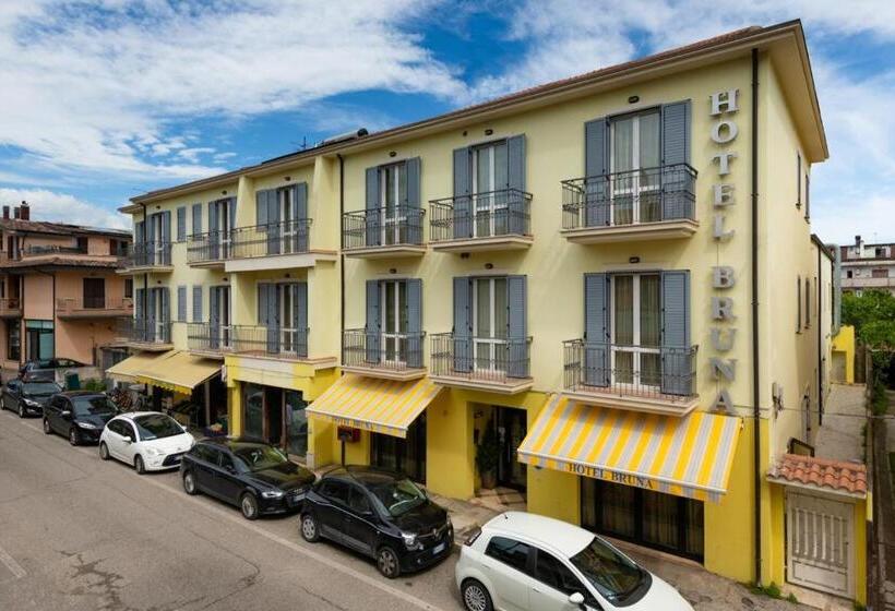 ホテル Bruna
