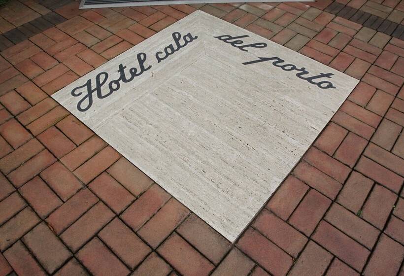 Отель Cala Del Porto