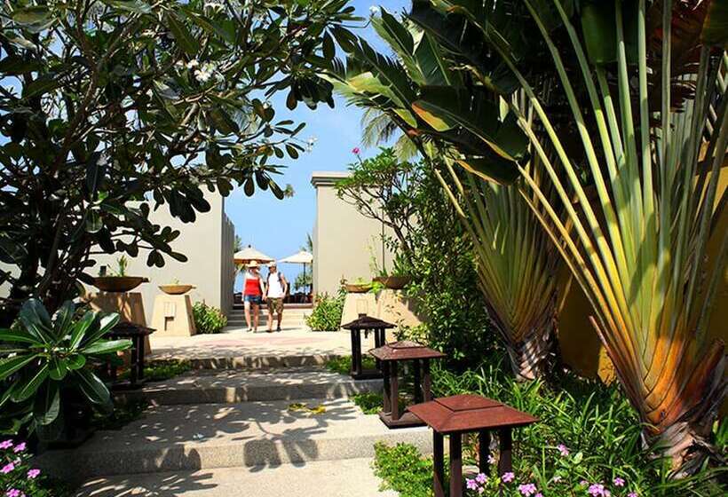 Отель Chongfah Beach Resort Khaolak   Sha Extra Plus