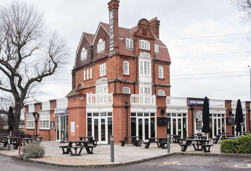 בית מלון כפרי Fox Connaught London Excel