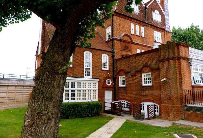 호텔 Fox Connaught London Excel