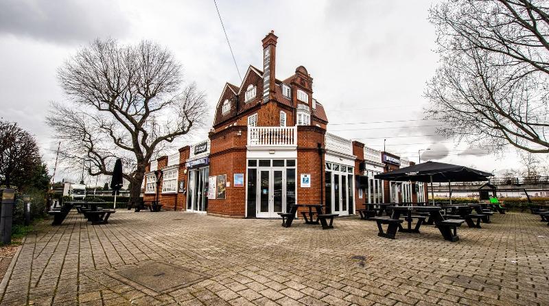 בית מלון כפרי Fox Connaught London Excel