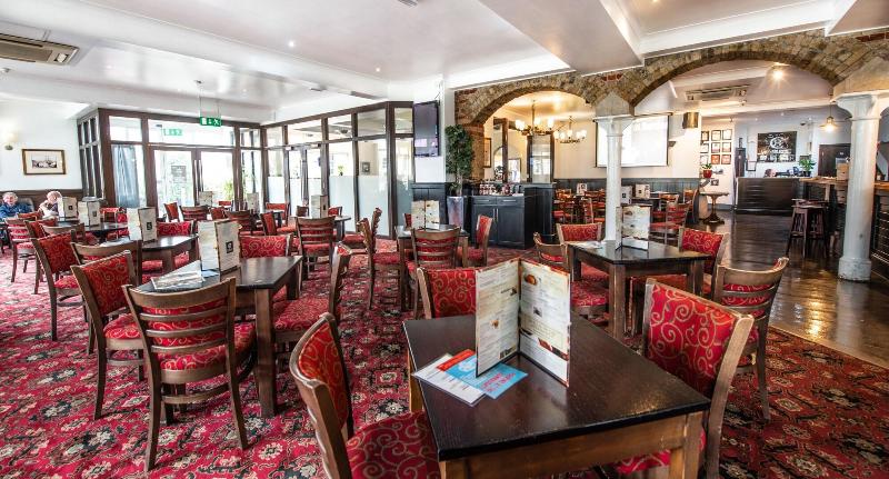 בית מלון כפרי Fox Connaught London Excel