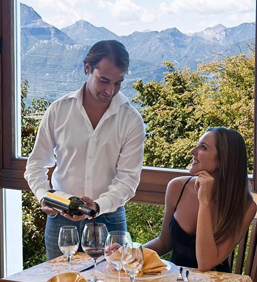 ホテル Costabella