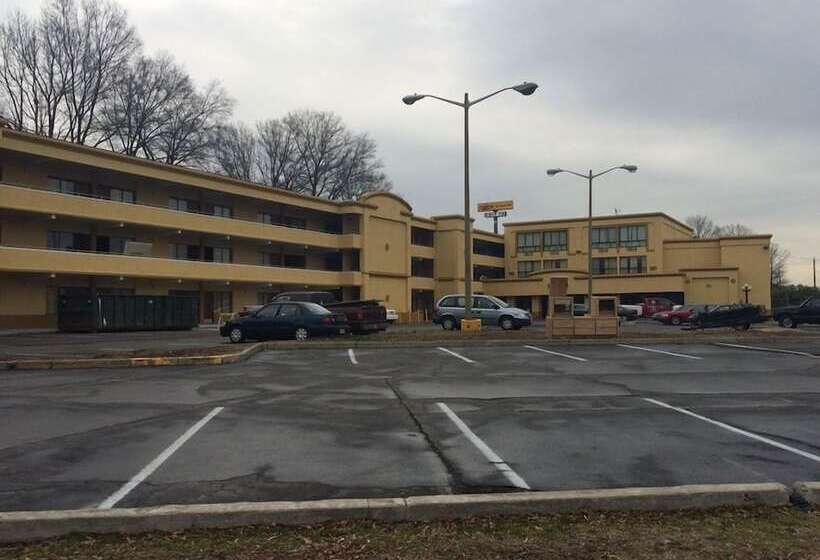 酒店 Diamond Inn & Suites