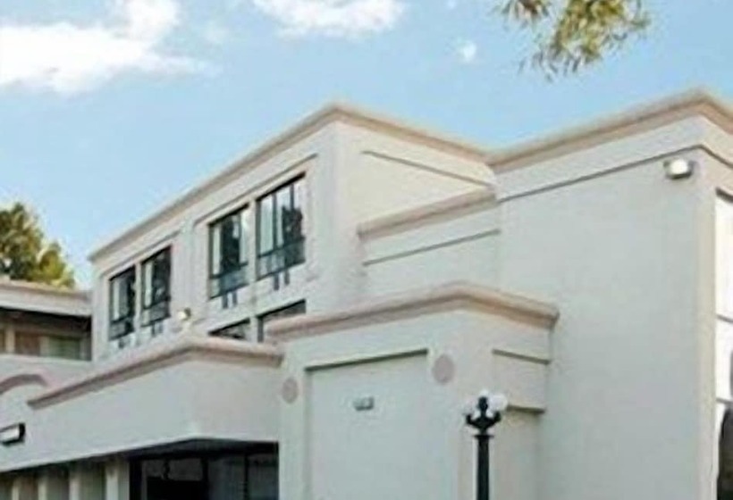 酒店 Diamond Inn & Suites