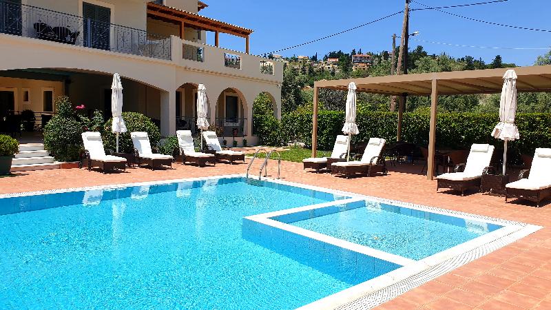 Eleana Boutique Hotel & Blue Infinity