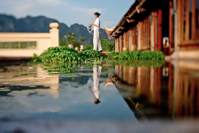 هتل Emeralda Resort Ninh Binh