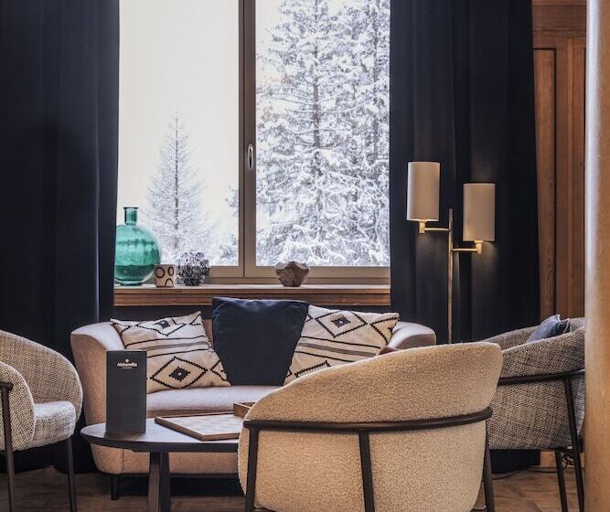 ホテル Altein Arosa