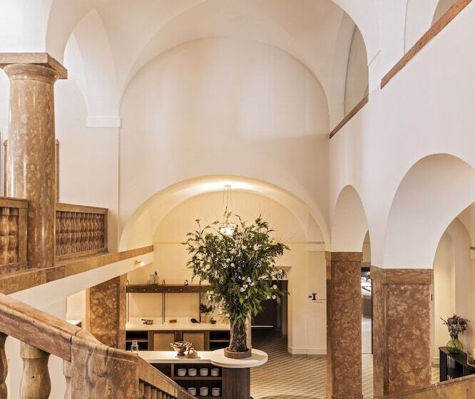 ホテル Altein Arosa