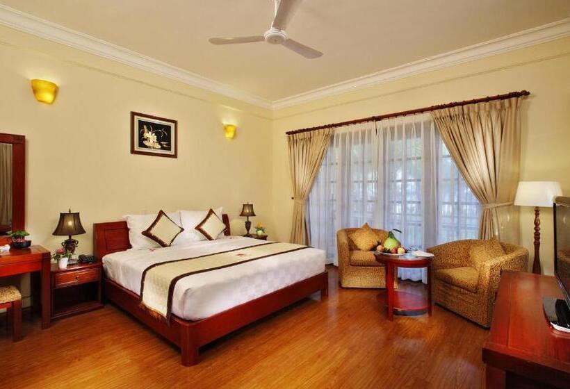 هتل Golden Coast Resort & Spa