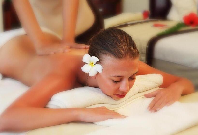 هتل Golden Coast Resort & Spa