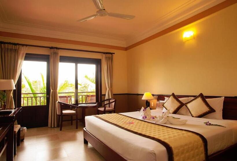 هتل Golden Coast Resort & Spa