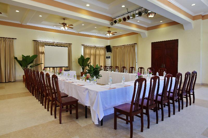 هتل Golden Coast Resort & Spa