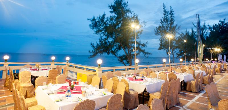 هتل Golden Coast Resort & Spa