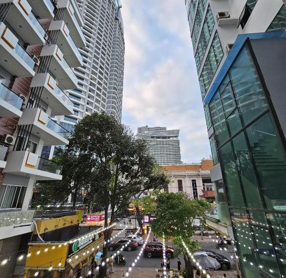 هتل Happy Light Central Nha Trang