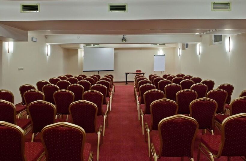 فندق Helan Family & Spa