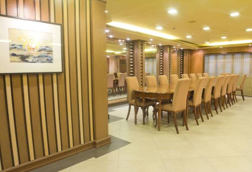 هتل Herald Suites Solana