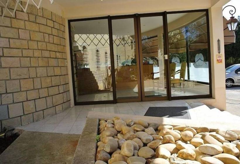 ホテル Hôtel Côté Ventoux