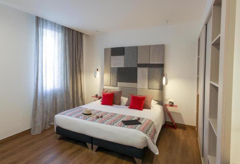 Отель Hôtel Méditerranée