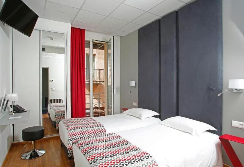 Отель Hôtel Méditerranée