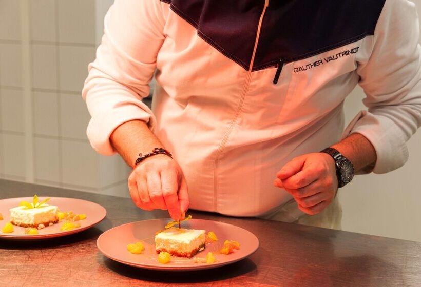 Отель Hôtel Valvignes Colmar Hautkoenigsbourg,the Originals Relais