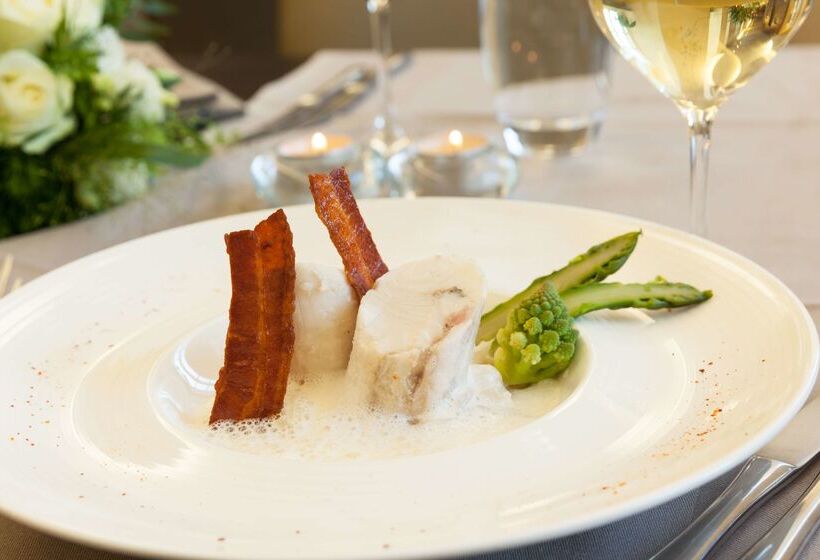 Отель Hôtel Valvignes Colmar Hautkoenigsbourg,the Originals Relais