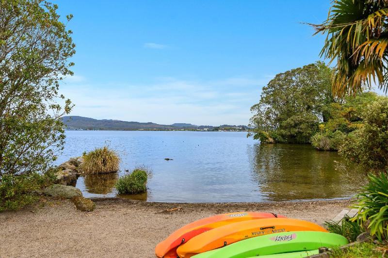 Отель Koura Lodge