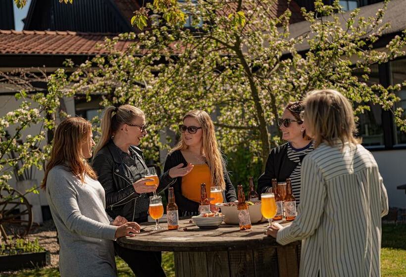 בית מלון כפרי L Mossbylund