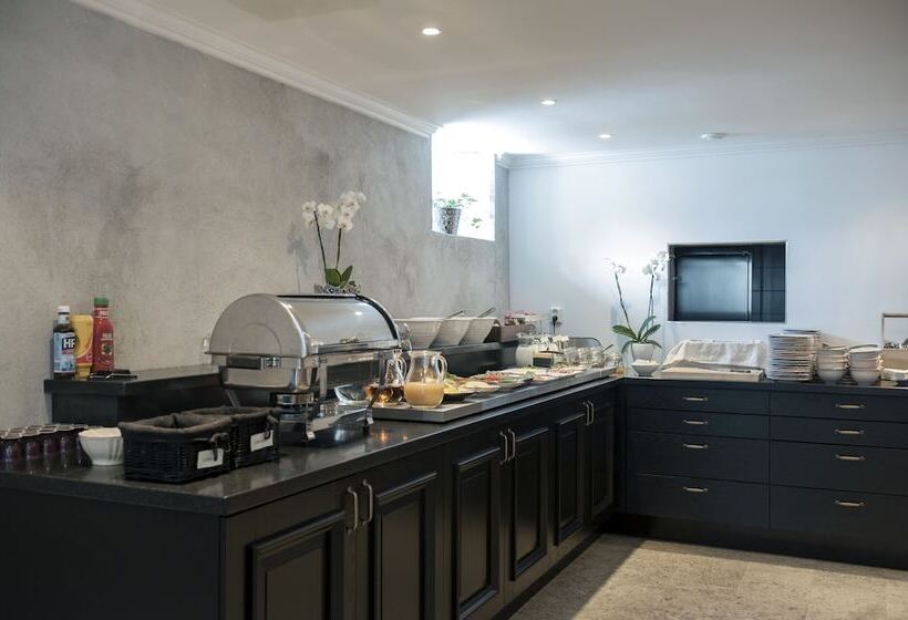 Отель L Slottsbacken