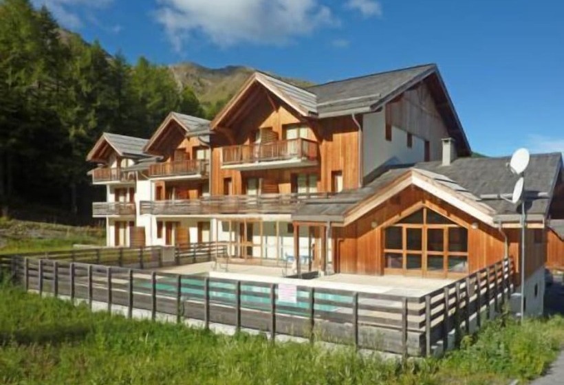 فندق La Combe D Or