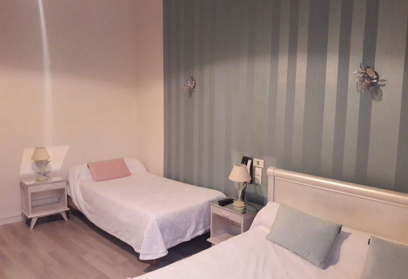 Отель La Tour De L'horloge