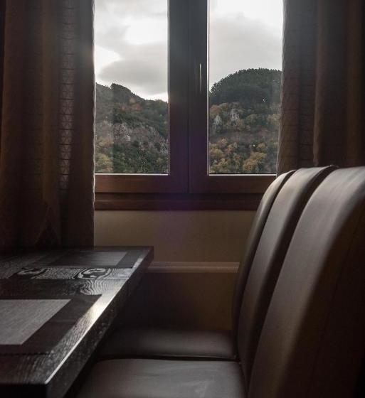 호텔 Lagadia 4 Seasons