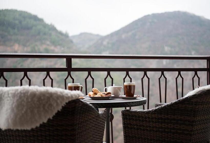 호텔 Lagadia 4 Seasons