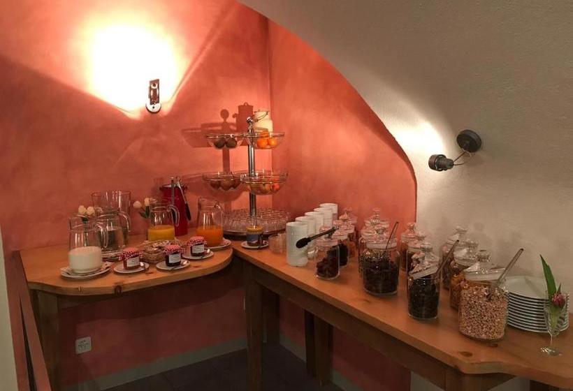 Отель Palazzo Mysanus Samedan