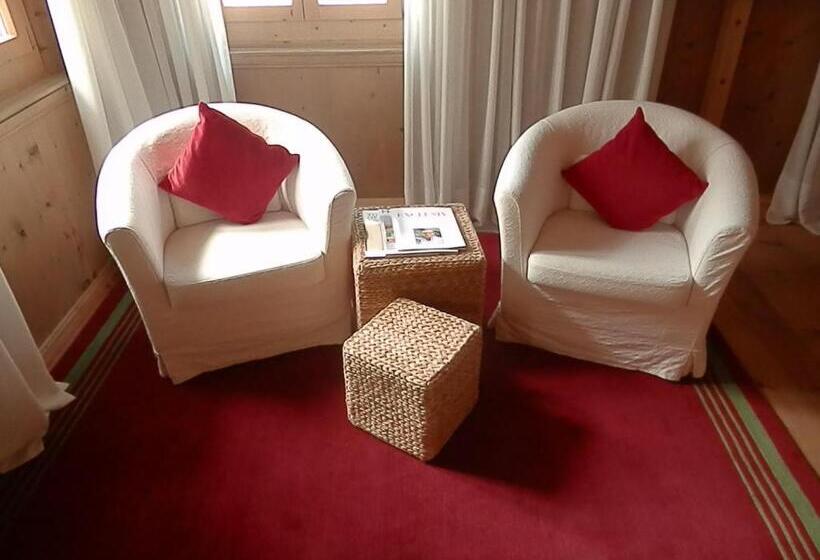 Отель Palazzo Mysanus Samedan