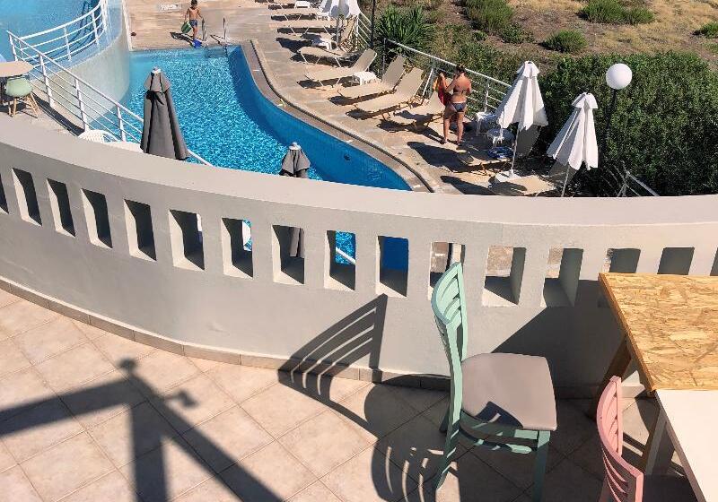 Отель Pelagia Bay