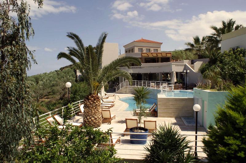 Отель Pelagia Bay