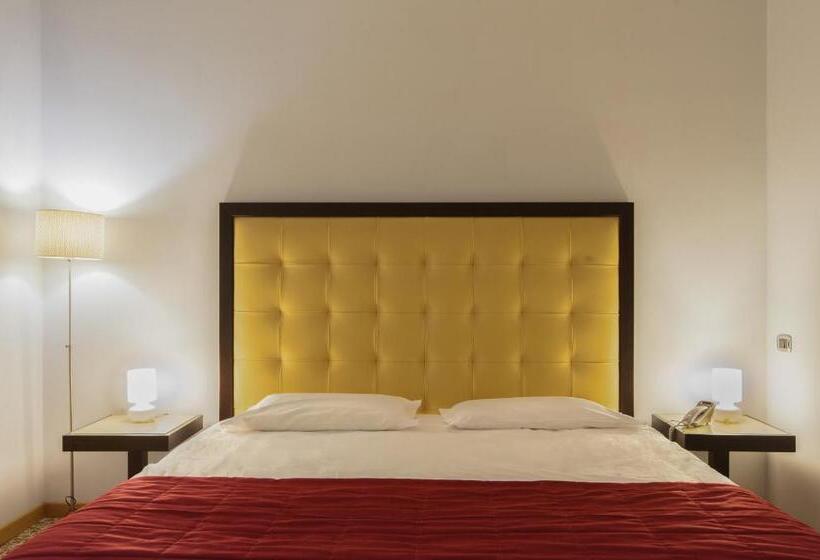 Отель Piazza Marconi