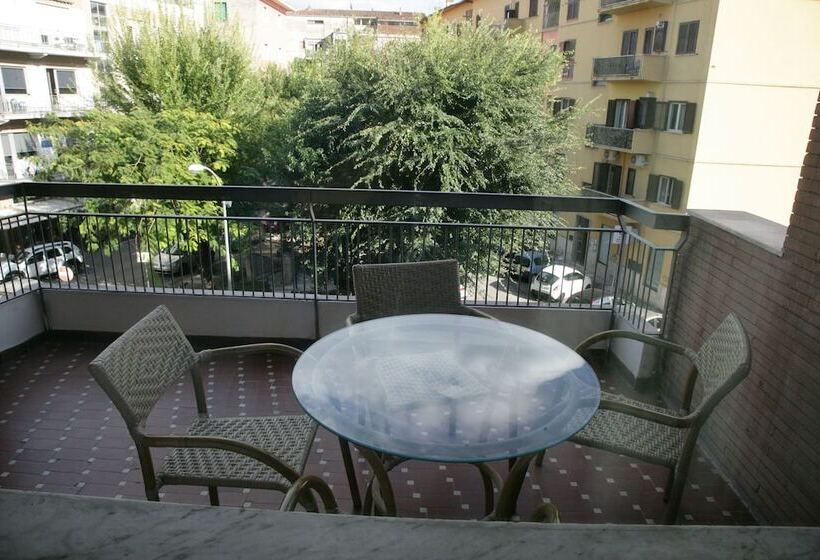 Отель Piazza Marconi