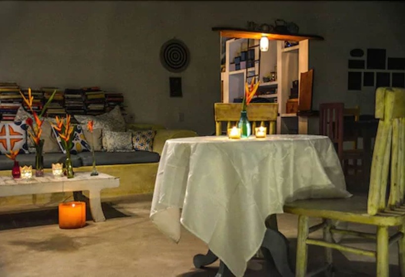 ホテル Pousada Jacarandá