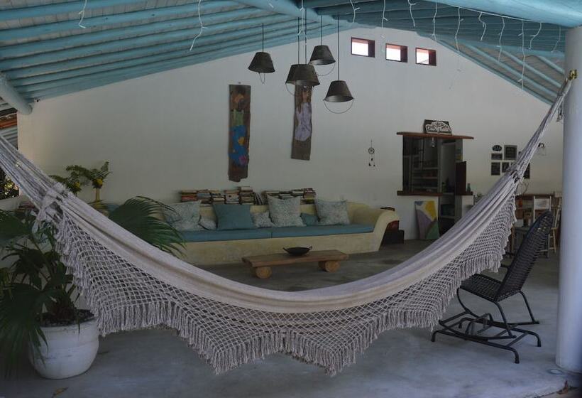 ホテル Pousada Jacarandá