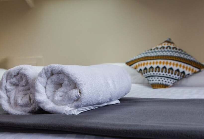 Отель Rainforest Retreat